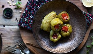 Stuffed-Green-Peppers-(Zeytinyağlı-Biber-Dolması)